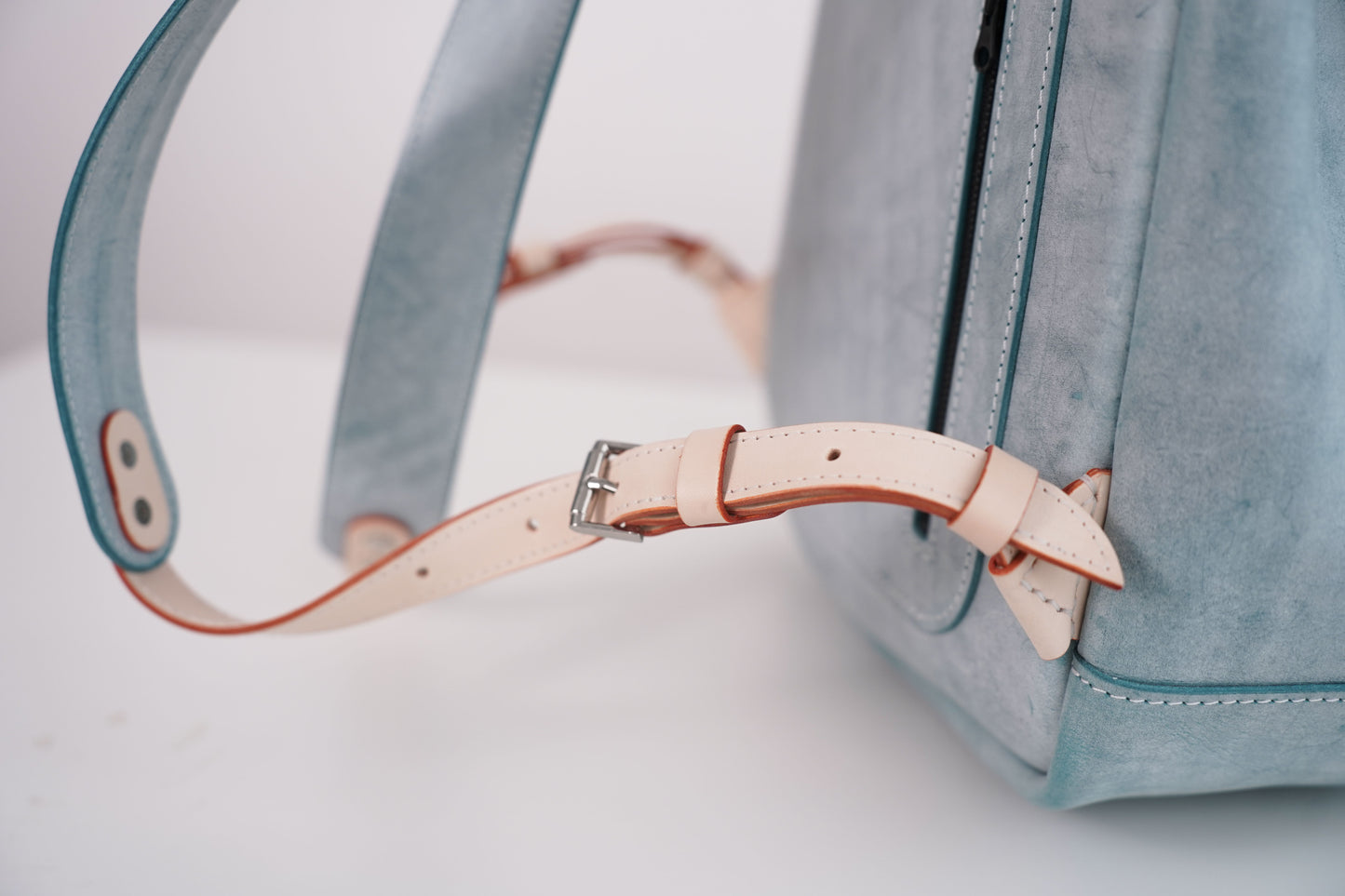 GA custom daily commuter women's genuine leather backpack, pure leather backpack, first-layer waxed leather, vintage and high-end