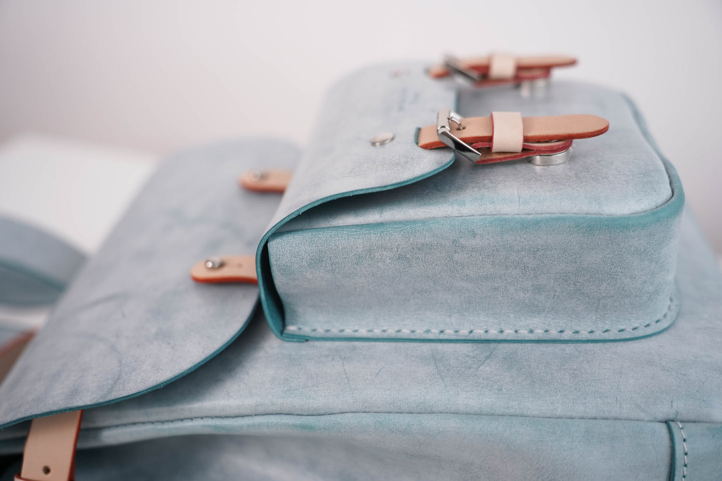 GA custom daily commuter women's genuine leather backpack, pure leather backpack, first-layer waxed leather, vintage and high-end