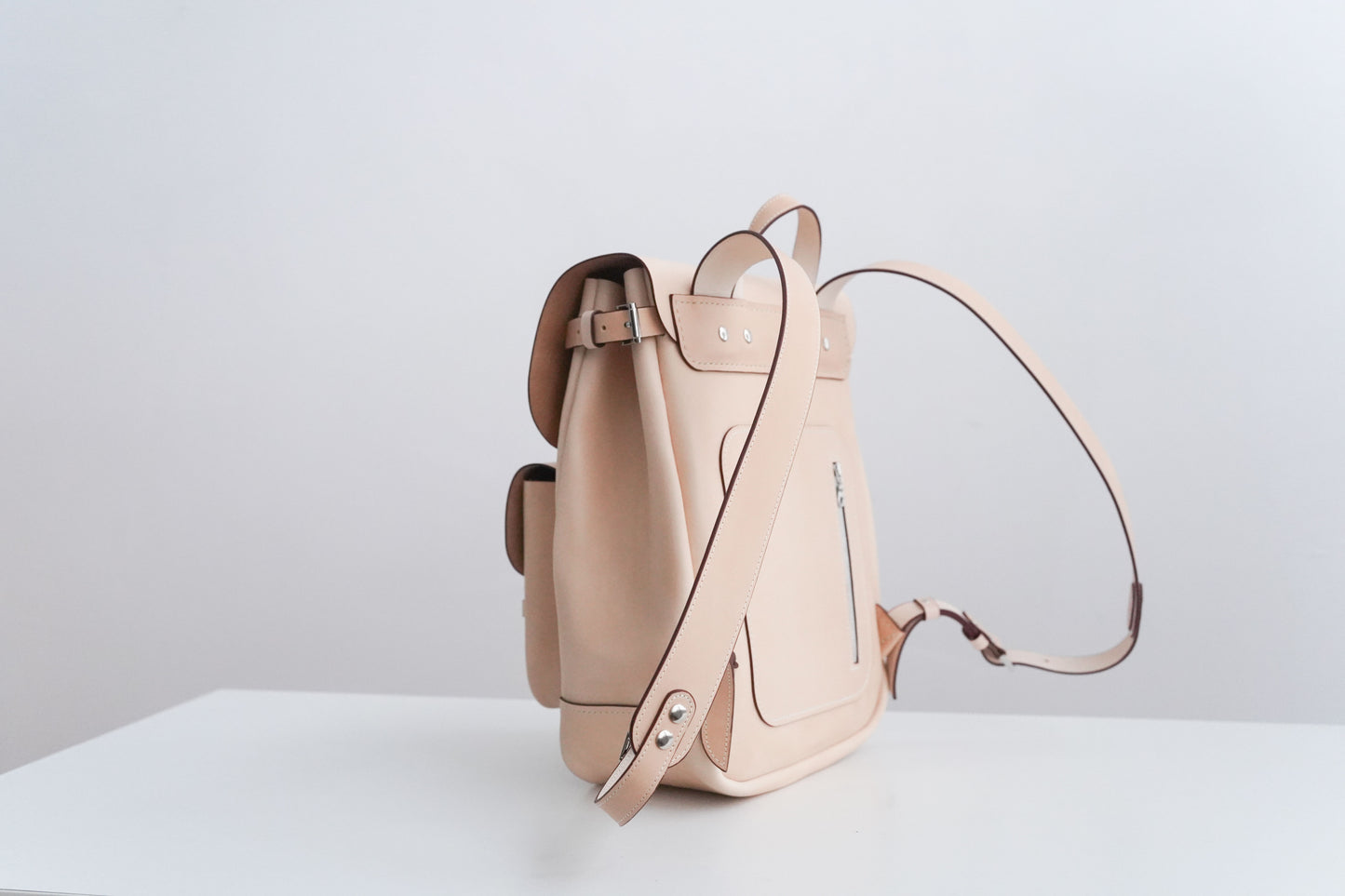 GA custom daily commuter women's genuine leather backpack, pure leather backpack, first-layer waxed leather, vintage and high-end